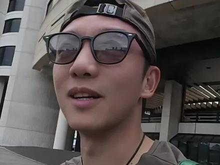 恺哥,身为公众人物,注意私人情谊与公共之间,该如何把握尺寸#郑恺回应把苗苗叫成鹿晗 #娱乐评论大赏 #鹿晗#郑恺#奥网@DOU+小助手 @抖音小助手