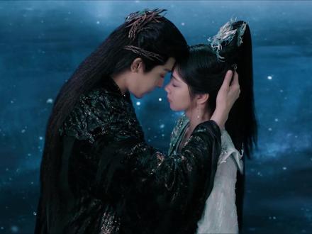 逍遥的大结局终于来了,红烨为了不让玉醴神泉扰乱人族和妖族的欲望,只能用自己的身体封住昆仑镜片#逍遥