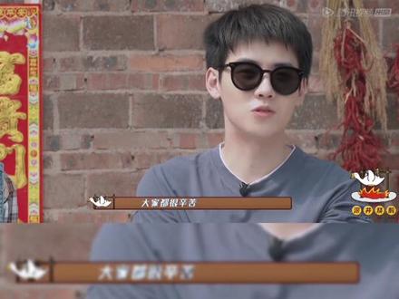 内娱欠你们一人一个小金人#r1se团魂炸裂 #r1se小团综#r1se⚡ #r1se