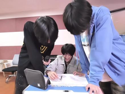 就这么明目张胆的撒娇吗…#杨桂 #杨博文 #张桂源