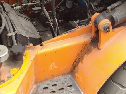 叉车刹车时踩一次叉车刹不住,每回都要踩两次,为避免无法及时刹车带来的叉车安全事故,客人要求我们对故障叉车进行维修。一起来看看是什么原因引起的吧!#叉车维修