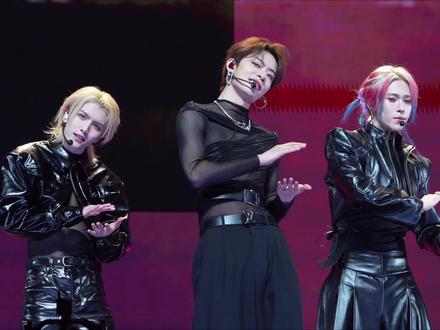 三个人都很曼妙
#oner #岳岳pinkray #木子洋 #灵超