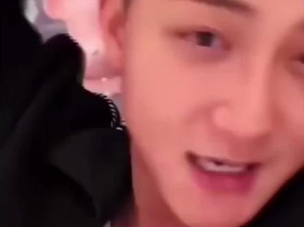 听到曾经队长的名字还是会哽咽吗
#EXO #黄子韬 #king