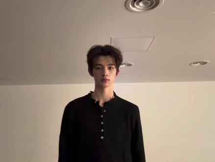 「SEEDS十周加速度」WEEK.07 - #蓝子涵 (with#樊子墨 )
🎵Bite Me - ENHYPEN
#十周加速度 #高能偶像派对 #星动营业中