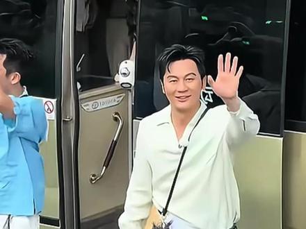 风波落幕!白鹿李晨郑恺同步复宣,跑男14季稳住情怀底盘 风波落幕!白鹿李晨郑恺同步复宣,跑男14季稳住情怀底盘#白鹿 ##郑凯 #这也能开播