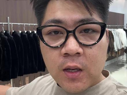 五千预算买个羽绒服还是买个貂,看似选择题,实际必选水貂啊#羽绒服 #貂皮大衣 #服装 #预算 #避坑攻略