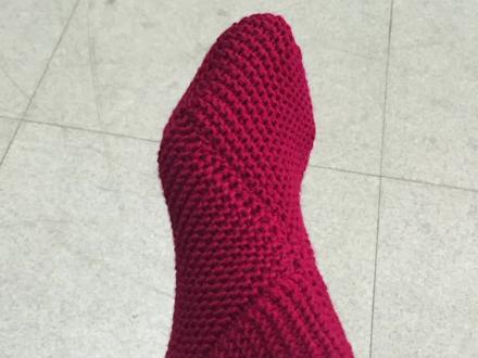 实用地板袜,给自己和家人足够的温暖。#手工编织零基础教学 #我的手工作品