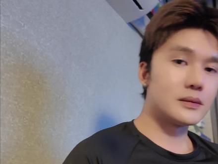 OPPO双机互联,你不用二选 1️⃣!
不会有人现在才知道#oppo 手机和#iphone 可以互联吧!?
现在#coloros16 已经进化到可以互相接受对方消息了!还可以互传照片和文件,而且马上就快要支持真正的隔空投送了!所以说,apple和oppo,你不必二选一!两者双持是最佳使用方案!拍照用oppo#哈苏相机 拍视频用iphone,又能互传还可以互相使用对方的手表产品!不用纠结啦!预算够直接冲!!