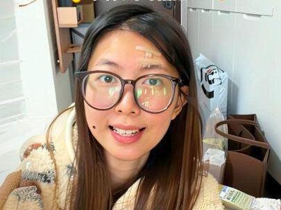 今天的耳环和大衣🧥我开始为我的新年准备战服了!