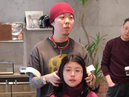 愿每一株祖国的花朵,向往生长,自带光芒,茁壮又闪亮✨
#长春发型师大欣 #长春美发店推荐 #大欣不大 #长春发型师推荐 #长春发型设计