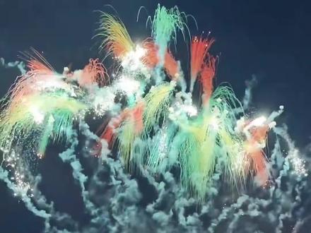 五一可以去北湖看烟花打铁花了好开心#长春北湖公园 #长春北湖国家湿地公园#长春五一游玩好去处#五一必看打铁花烟花