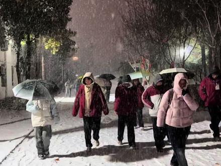 张万森,二中下雪了,我想你了,,,