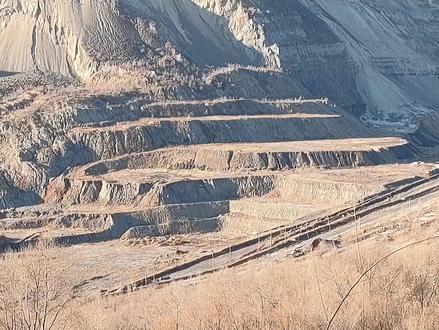 赤峰平庄西露天矿,巨大的矿坑,当年的辉煌