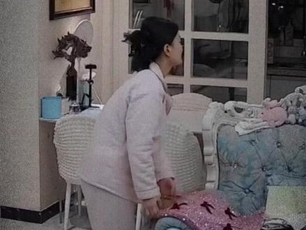 你们觉得谁对谁错?#绘画 #家庭 #婚姻 #画一个故事 #歌曲樱花最美是飘落