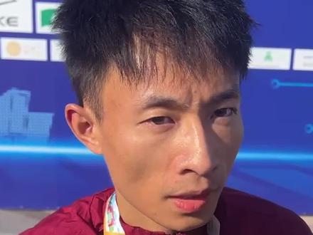 #吴向东合肥半马夺冠 1小时7分钟,吴向东夺得2023合肥马拉松半程马拉松男子组冠军!#2023年合肥马拉松#2023逐马计划 (全媒体记者:韦韬 文/摄 视频:李磊 王浩 剪辑/编发:何姗姗 出品:合报皖·乐体育融媒体工作室 姗姗不迟到融媒体工作室 大湖航拍融媒体工作室)