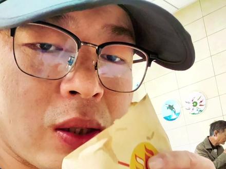 河北涿州永存驴肉火烧26元一个人的早餐,你说合算吗#涿州美食