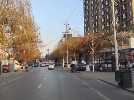 走进太谷,这里不仅有现代化的高楼大厦,还有没被开发的晋商古城