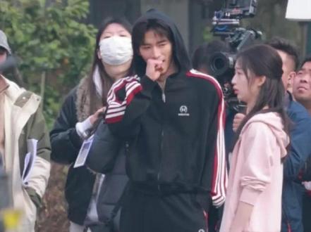 王星越邓恩熙《告白》新路透,这套校服造型怎么样? #娱乐评论大赏