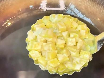 街头小吃洋芋粑,自己在家轻松炸!
#哎呀妈呀太香了 #创作者中心 #创作灵感 #洋芋粑粑 #洋芋