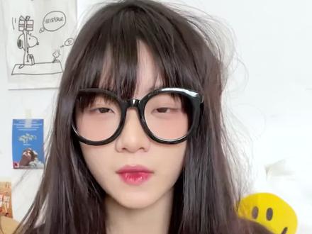 一分钟搞定上课发型,精致不重样,简单又好看!#今日发型 #发型分享 #编发教程