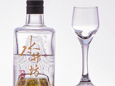 水井坊典藏突出陈香,总体表现很均衡!#茅台 #白酒 #四川 #成都成都 #水井坊 #水井坊典藏