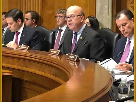 美国高层最反华的那批人,要求美国人“学汉语从娃娃抓起”