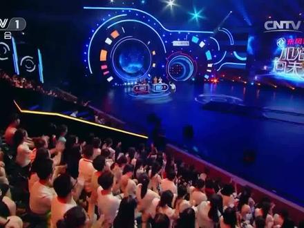 《正大综艺》“墙来了”板块再现,小尼搭档美女能否成功通关?