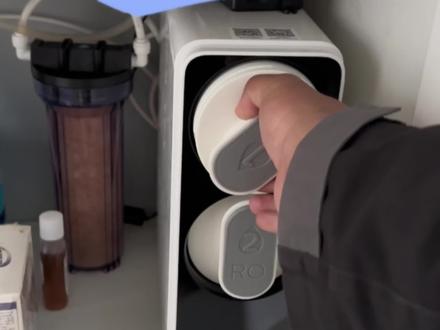 飞利浦净水器滤芯更换不求人,手把手教你轻松换滤芯#滤芯更换 #净水器滤芯 #飞利浦净水器