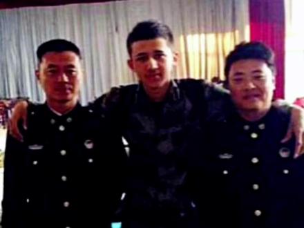 一朝戎装穿在身,终身烙印铁军魂!
#Ma3colm #八一 #八一建军