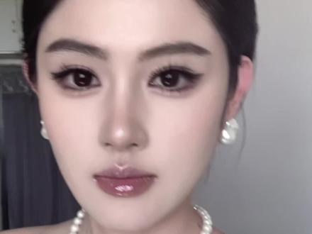 (同款头包脸发型已经出喽!!)妆教来啦 超级适合长中庭阔面脸 面中扁平的宝宝~#妆教 #贵气感妆容 #怎么会有如此适合我的妆容