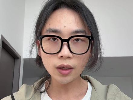 GLM5首测!AI编程从代码助手到架构师。
GLM-5首批内测者实测报告:用GLM5审查我的线上APP代码,它找出了2个我自己都没发现的问题。
#ai #大模型 #智谱 #GLM5 #ai编程