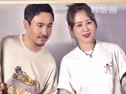 小沈导带着他的资本来迎接他的女主了!素材来源于:@开心麻花辽宁 @麻辣薯条桶 @小马奔腾 @Cu(混剪限流版) #沈腾#马丽#西虹市首富重拍#资本接班人 #沈腾马丽小品人均八百个心眼