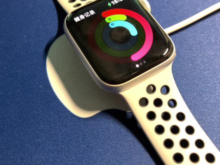 【小叶】Apple Watch使用体验分享 苹果生态不可或缺的一颗星 #电子产品 #数码科技 #苹果 #冰雪2022