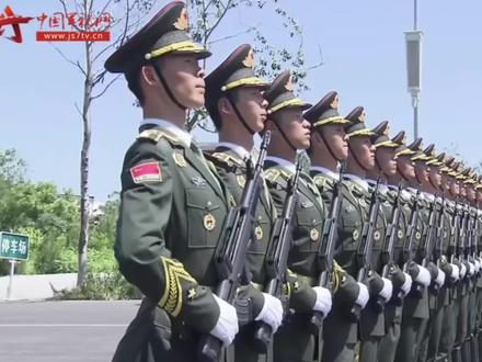 海军护旗手 标兵教练员孙国祥#仪仗队 #阅兵训练场 #敬礼
