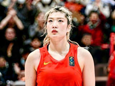 31岁李梦能否扛旗?李梦归来能逆转比利时?女篮最后王牌已退出 李梦归来也难逆转?中国女篮战比利时:外线短板成胜负关键!30岁李梦能否扛旗?中国女篮挑战比利时:战术融合定生死!李梦回归≠胜利?揭秘中国女篮战比利时:三大难题待解!李梦归来,女篮能赢比利时吗?数据揭秘:胜负手竟是这四点!#女篮李梦 #中国女篮 #中国女篮VS比利时 #女篮加油 #女篮世预赛
