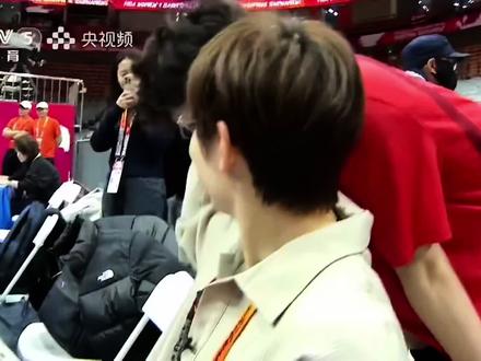 中国女篮84:74战胜捷克女篮#杨力维现场解说