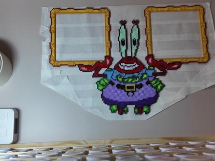 爱财如命的蟹老板 也许他就是金牛座 哈哈哈哈#拼豆 #拼豆二维码 #手艺人在抖音 #疯狂拼豆 #金牛座