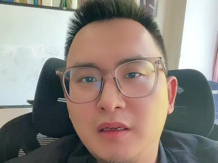 做TK别凭感觉选类目,先看这3个数据 很多新手做TikTok跨境,一上来就凭感觉选类目,结果时间花了、钱也花了,最后一单都没有。选类目别瞎猜,先看30天销量趋势、竞争度和利润率。方向选错了,后面再努力也很难跑起来。#TikTok跨境 #TikTokShop #跨境电商 #Kalodata#电商