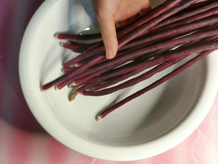 红豆角这样做太香了,只是有点费米饭,哈哈