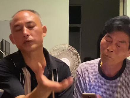 网友千使万唤 张世兵开金口邻居“花羊儿”敲边鼓山歌热闹开唱#铃儿响叮当金玲#家乡#七甲坪#沅陵