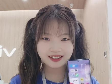 vivo的两张两种桌面图标设置,你知道嘛?#vivo #桌面图标 #vivo体验店 @抖音小助手