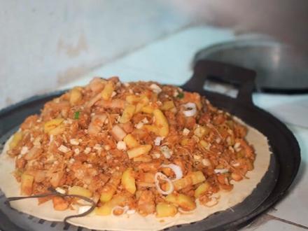 妈妈今天上街买了几斤肉,蒸了一锅老家的特色美食肉疙瘩,你们吃过吗#农村美食 #乡村守护人