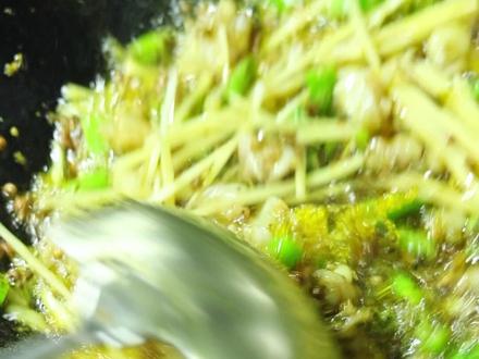 像我这样做一道创新的江湖菜#烧椒牛蛙 做法简单,味道巴适#牛蛙的神仙吃法 #美食教程 #厨波波江湖菜 #美食创作者