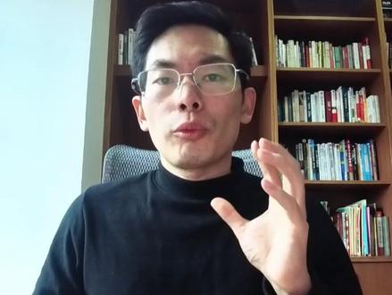 微软自家都弃用Copilot?你的饭碗悬了 微软内部强制换用竞品 Claude Code,这简直是科技圈最大的“背刺”!😱 但原因很现实:补全模式过时了,Agent 才是未来。
深度尝试才有发言权,别做那个叫不醒“装睡”的程序员。当产品经理都能用 AI 生成应用时,只会 CRUD 的你该何去何从?希望能叫醒“半睡半醒”的同行们,赶紧进化!👊
#ClaudeCode #程序员 #AI编程 #ai新星计划 #微软