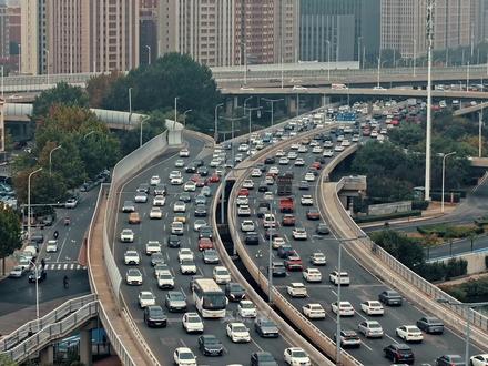 黑牛城道海津大桥早高峰#车来车往 #都市车流 #堵车 #拍出电影感 #我的城市