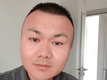 #上热搜 #新闻热点 #兰世立 宣战金龙鱼,到底谁占理?