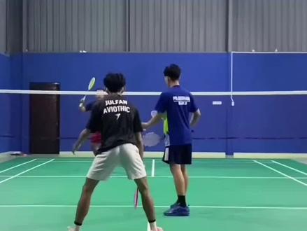 教你学会羽毛球双打站位配合#羽毛球 #双打 #羽毛球男双