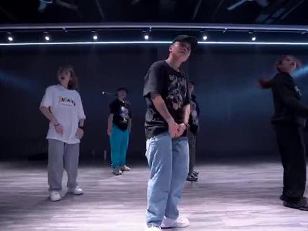 #SuperMars编舞#原创编舞 🎵Pose-Yo Gotti/Lil Uzi Vert@抖音小助手