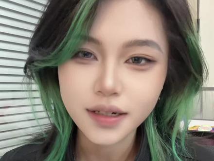 卡出去 都给你们卡出去!#00后老师#00后化妆师#曼亚美业教育 #化妆学校