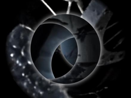 灵宝之战:20万唐军被崔乾佑两万叛军一日覆灭,盛唐就此崩塌 大唐王朝:公元756年六月,病重的哥舒翰被迫率二十万唐军出潼关,在险峻的灵宝峡谷遭遇叛军崔乾佑。叛军利用地形设伏,火攻烟袭,唐军自相践踏溃败,仅八千人幸存。潼关失守,长安门户洞开,唐玄宗仓皇西逃,盛极一时的大唐王朝从此急转直下。#灵宝之战 #哥舒翰 #潼关失守 #唐军惨败